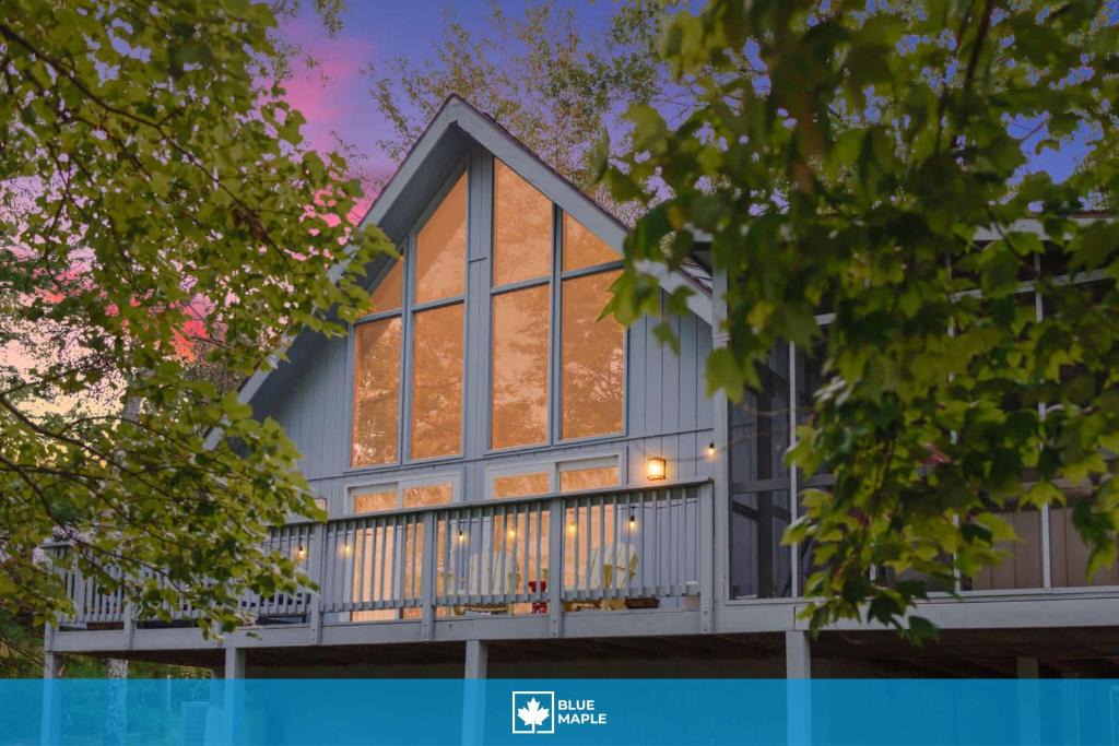 The Woods Ski Chalet | Fireplace Fire Pit Covered Porch & Resort Access