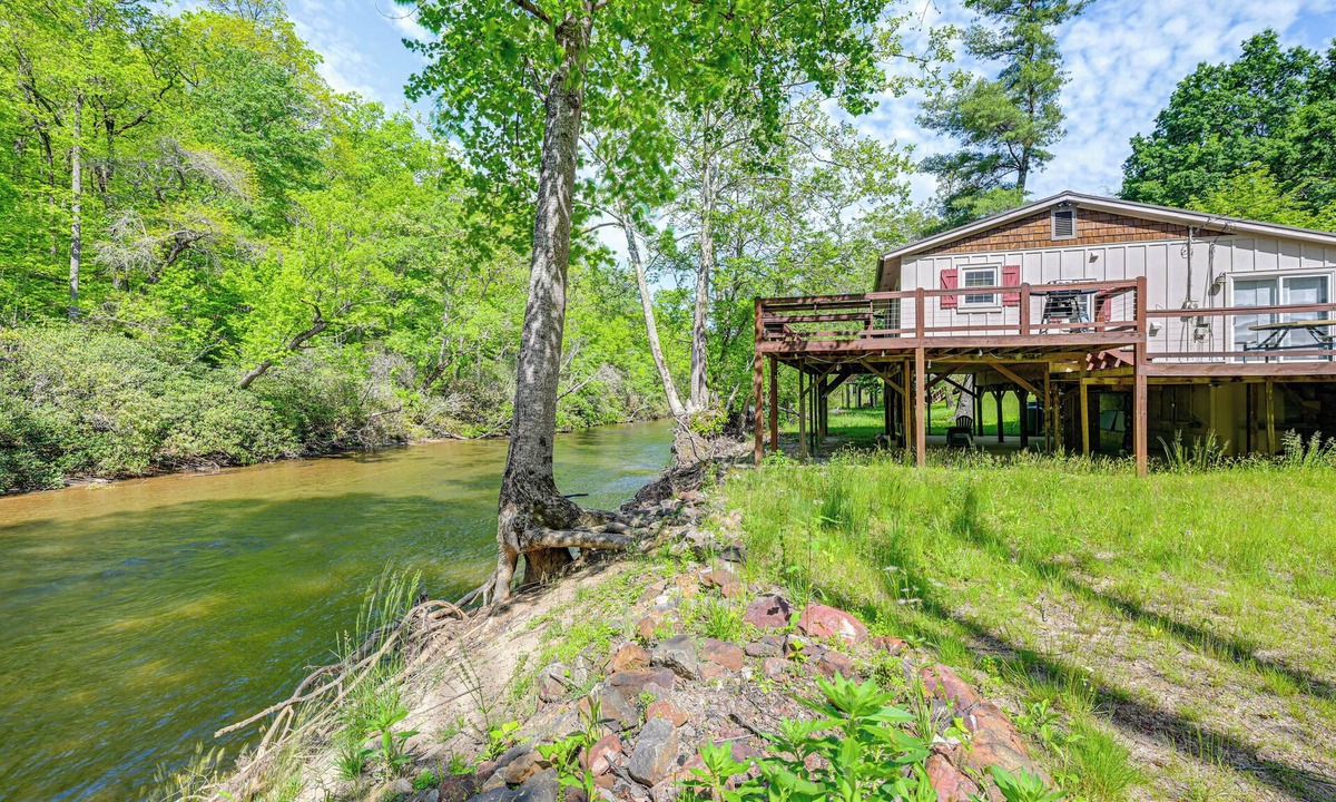 Franklin House | Fish, Hike & Gem Mine: Riverfront Home in Franklin
