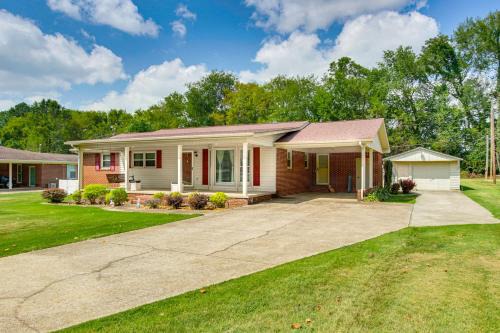 Florence House | Florence Family Home w/Dog-Friendly Yard