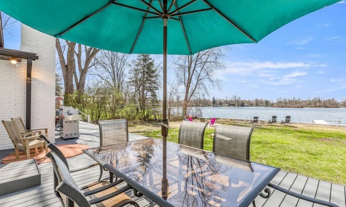 Commerce Township House | Fox Lake Retreat | Dock, Hot Tub, Sauna & Gameroom