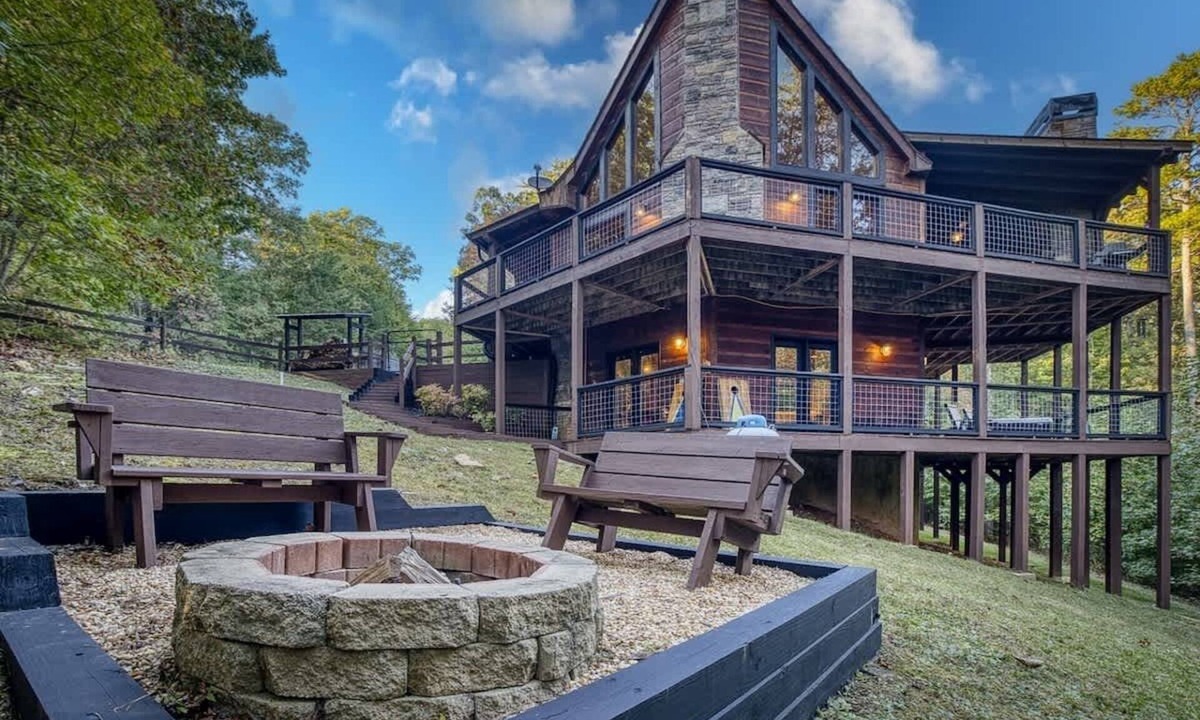 Foxfire Estates Cabin | Foxhollow - Great deal! Minutes to Blue Ridge!