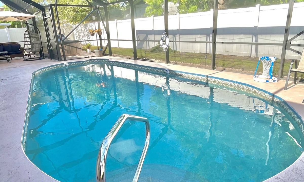 West Palm Beach House | FREE Heated Pool, Weber Gas Grill, 3 miles to the beach!