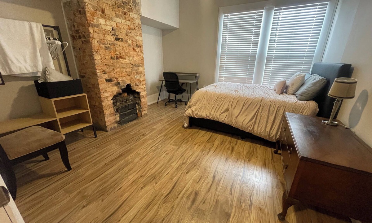 Home Park House | Furnished room at Ga tech campus close to Mercedes Benz stadium at a great rate