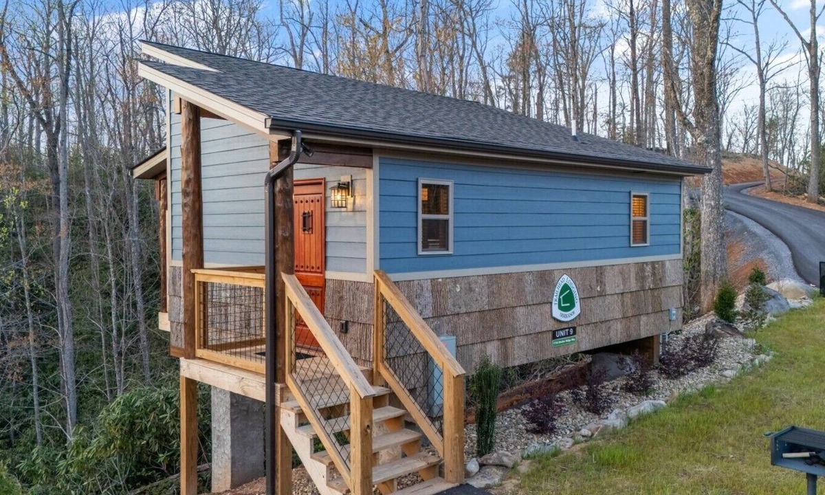 Rocky Grove Cabin | Gatlinburg 24 min + HotTub +King Bed #9