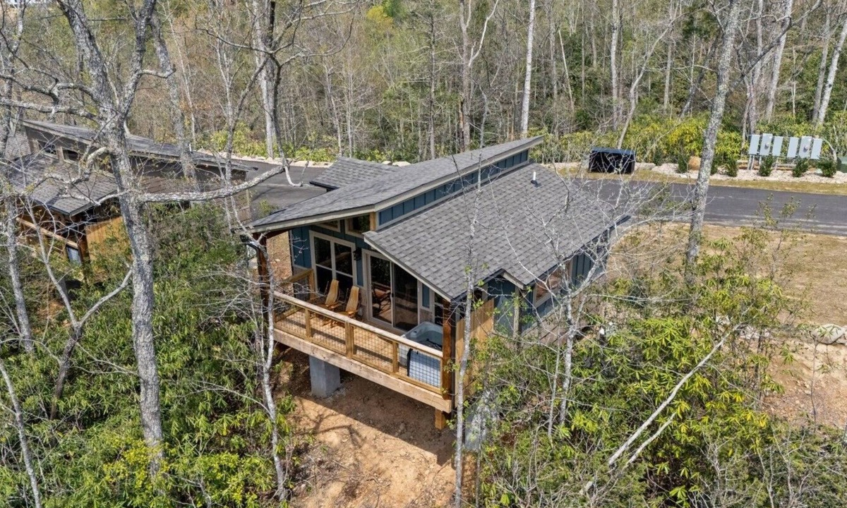 Rocky Grove Cabin | Gatlinburg 24 min + HotTub +King Bed #4