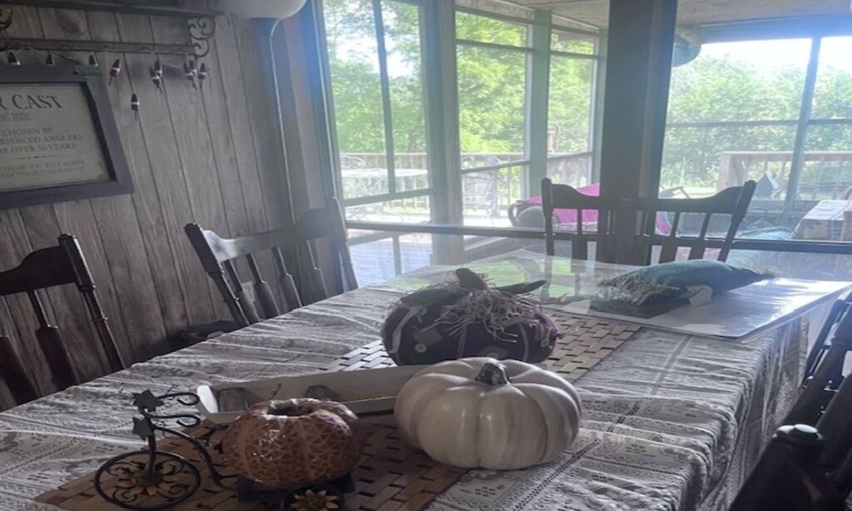 Hartshorn House | Going to Grandma's Cabin for Family Fun!