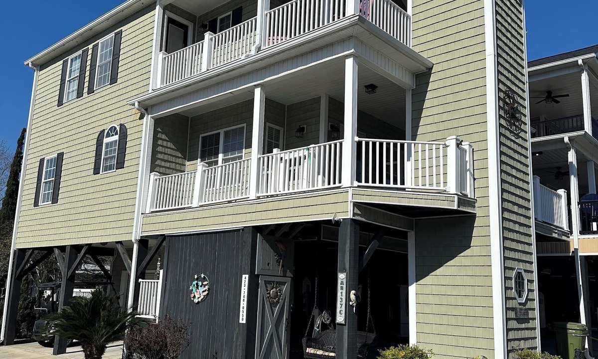 Surfside Beach House | Gorgeous 5 bdrm OCEAN LAKES FAMILY CAMPGROUND MH137C
