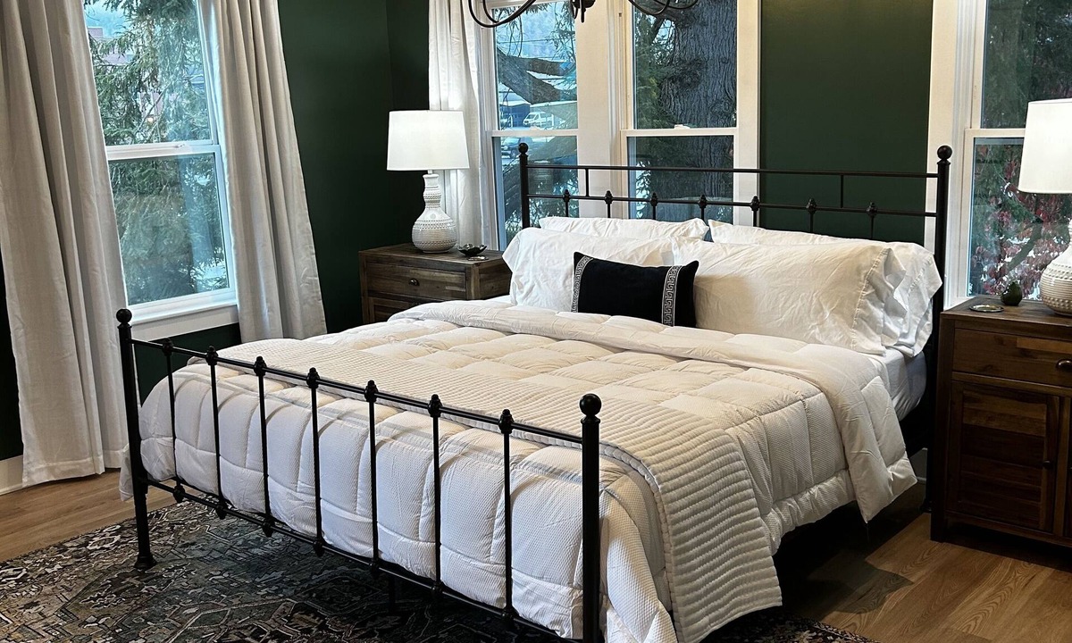 Pikeville House | Gorgeous Carriage House near KYCOM - 30 day min
