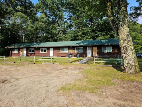 Wellston House | Gorgeous Cottage with Stunning Sights in Wellston, Michigan