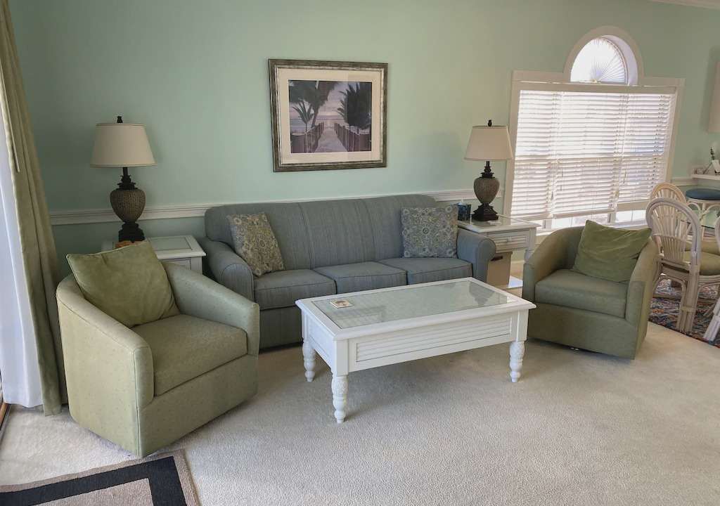 Central Myrtle Beach Condo | Gorgeous Pet Friendly 2 Bedroom Condo With Gorgeous View Of The Golf Course