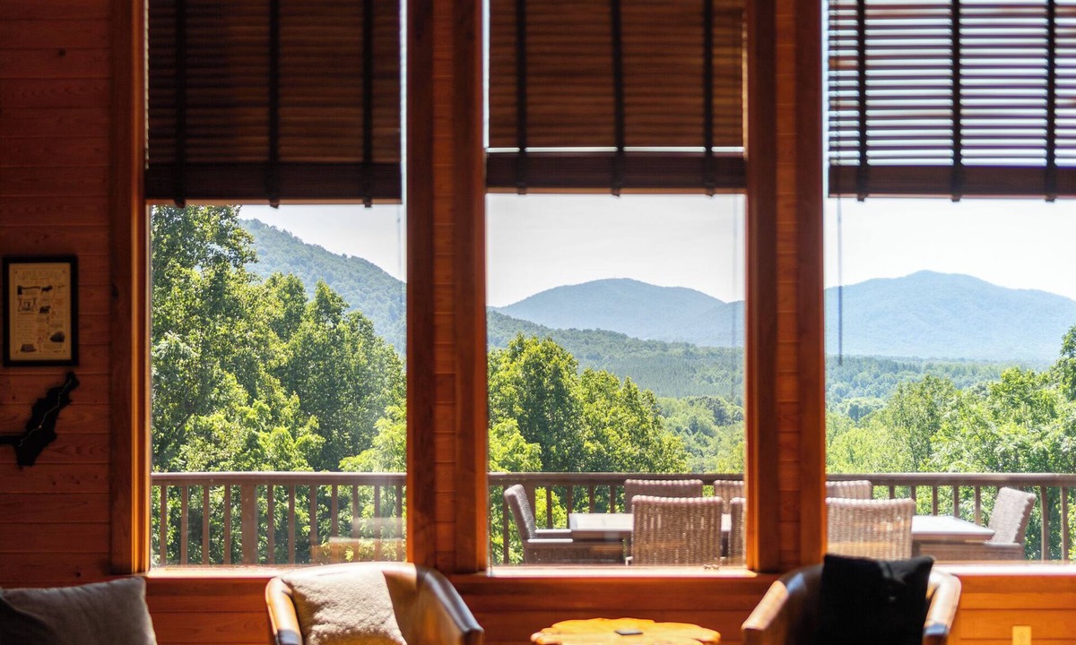 Afton Cabin | Gorgeous Views. Resort-Style Amenities Await