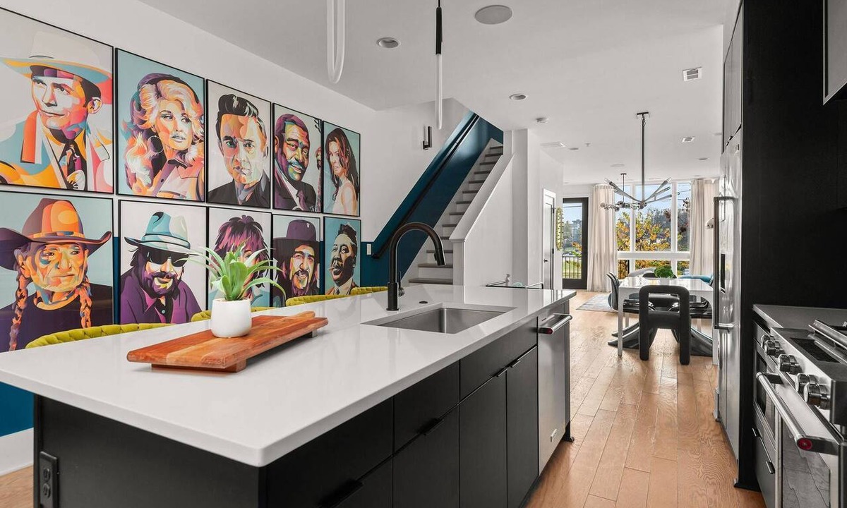 Sylvan Park Condo | Grand Nash Life - New Listing - Huge Corner Townhome w/Private Rooftop and Downtown View, 7 Beds