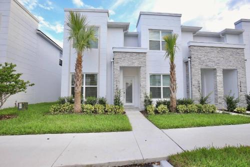 Four Corners House | Great 4 bedroom townhouse in lux resort Hidden Forest, with private pool!