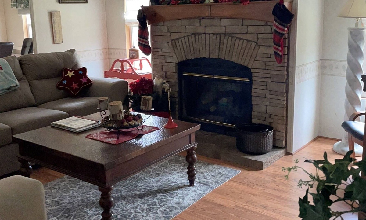 Bryson City House | Great for large groups. Minimum 5 10% discount for 5 day stay for 4th of July.