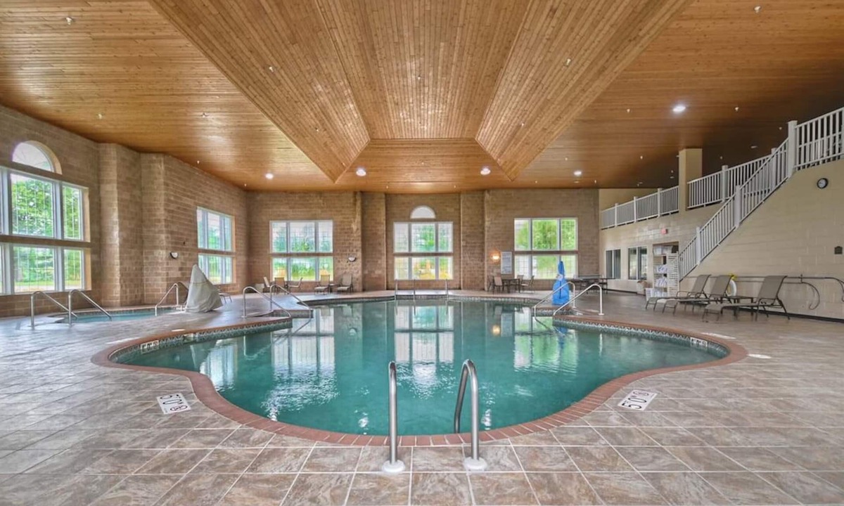 Pembine Hotel | Group Escape x3 | Riverfront Resort w/Pool, Spa & Tennis Court! Pets Allowed!