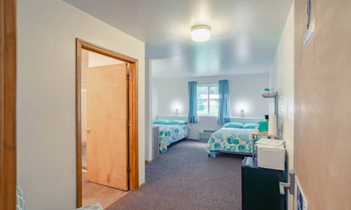 Oscoda Apartment | Guest Room #9 Lakesong