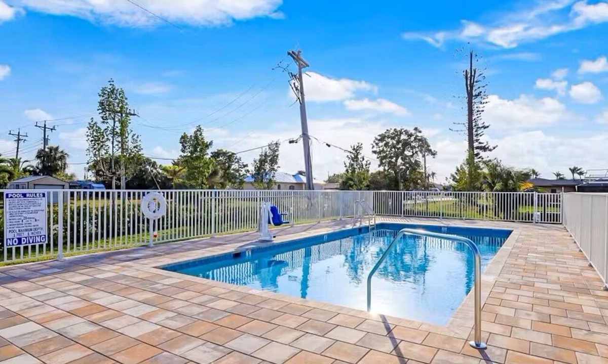 Yacht Club Condo | Gulf Access with Boat Slip, Heated Saltwater Pool, Dog-Friendly - Bacino Vista #207 - Roelens