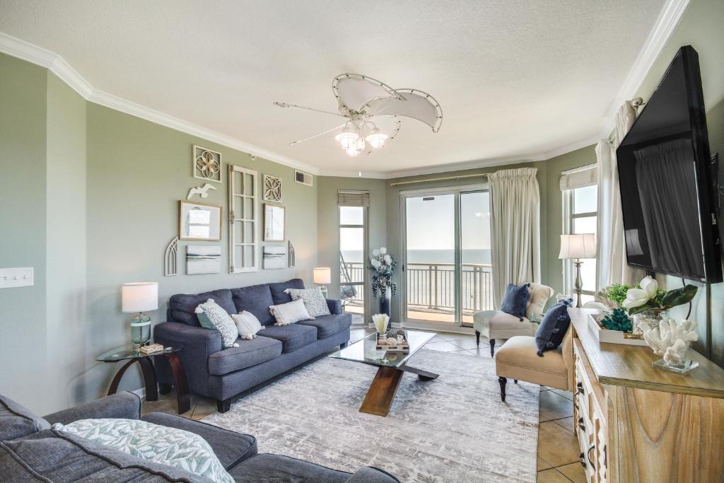 Gulfport Apartment | Gulfport Oceanfront Vacation Rental: Walk to Beach
