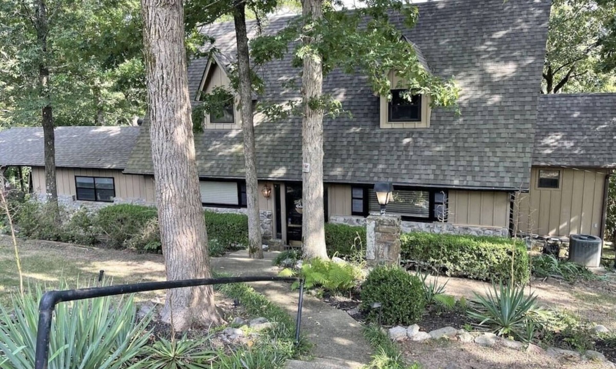Rockwell House | Hamilton Hideaway- quiet cove, newly renovated