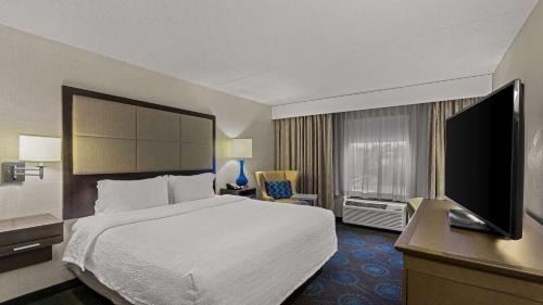 Bloomington Hotel | Hampton Inn Bloomington