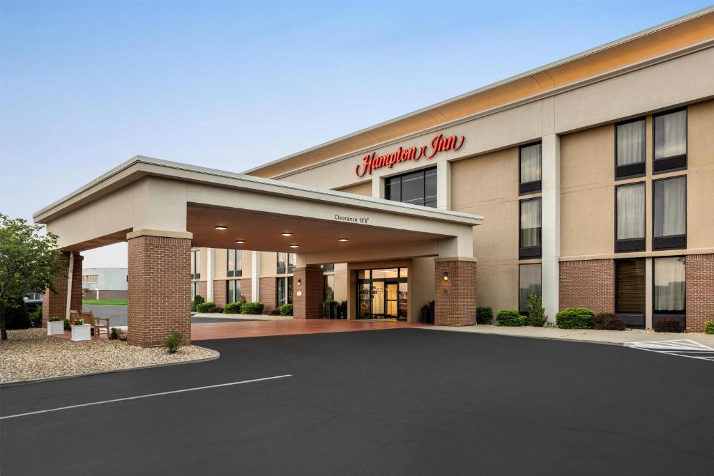 Springfield Hotel | Hampton Inn Springfield-South