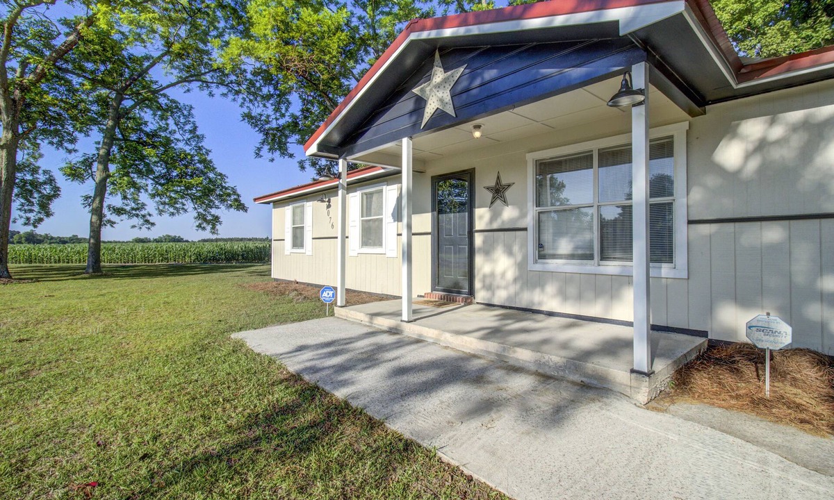 Fairfax House | Hank And Margie's Place, TOO