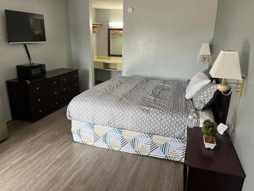Madisonville Hotel | Happy extended stay inn by BestAcco