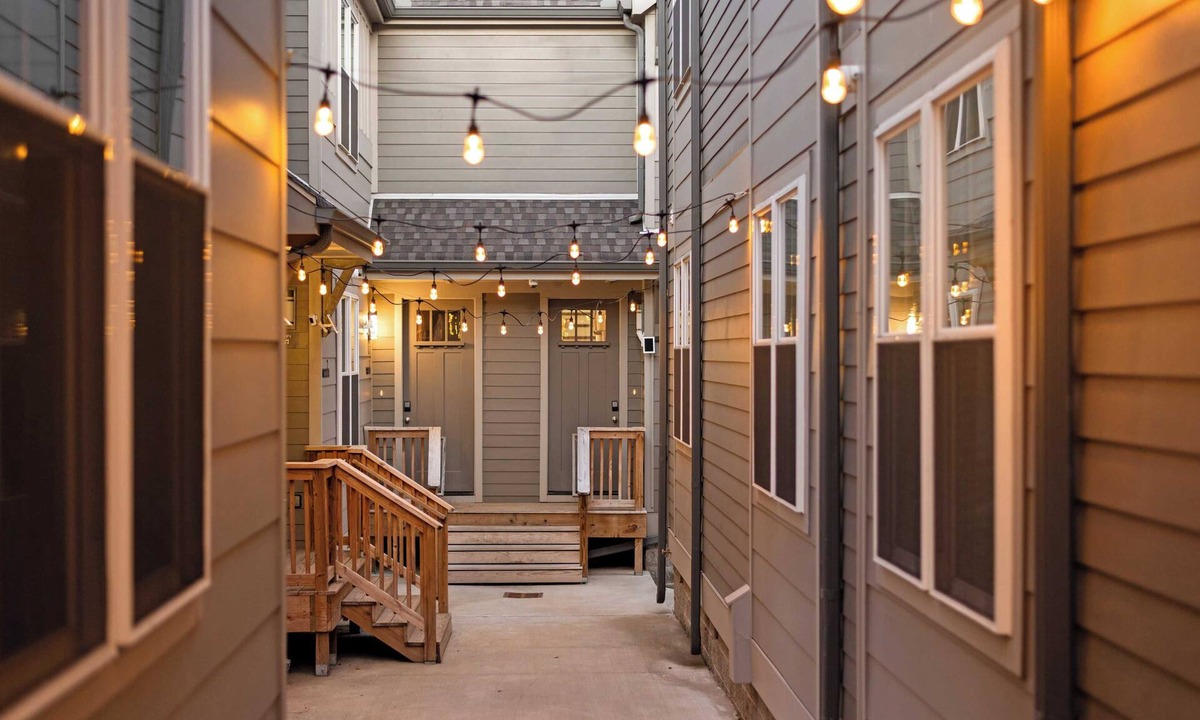 Chestnut Hill Cottage | Hart Suite 7 by Avantstay Gorgeous Town House w/Modern Amenities in Nashville!