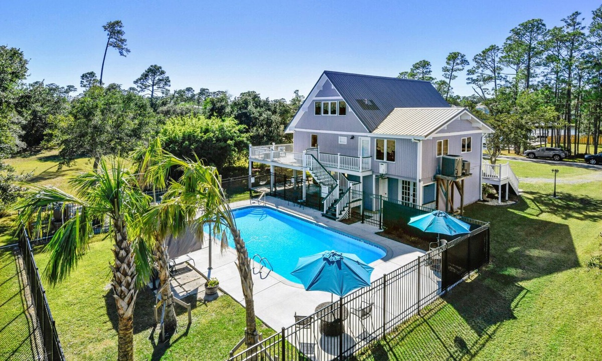 Pass Christian House | Heated Pool! The Petite Retreat in The Pass