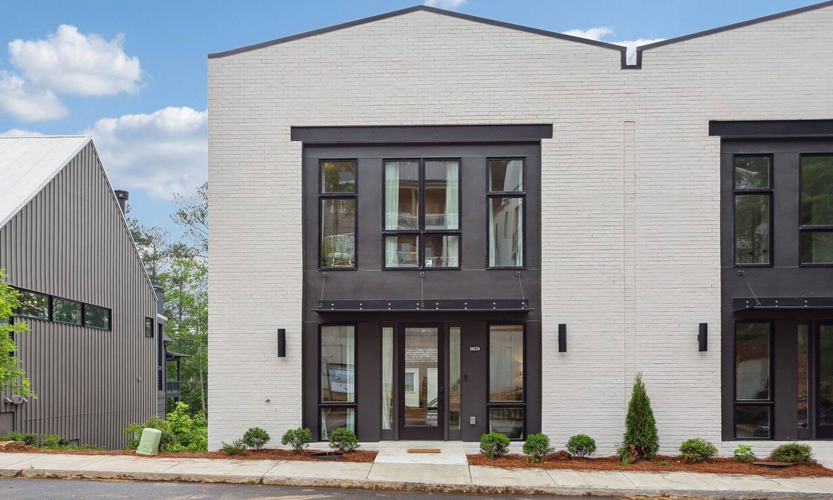 Chattahoochee Hills House | Heavens Dew - Beautiful 3-bedroom townhome w/gameroom in the Serenbe Community