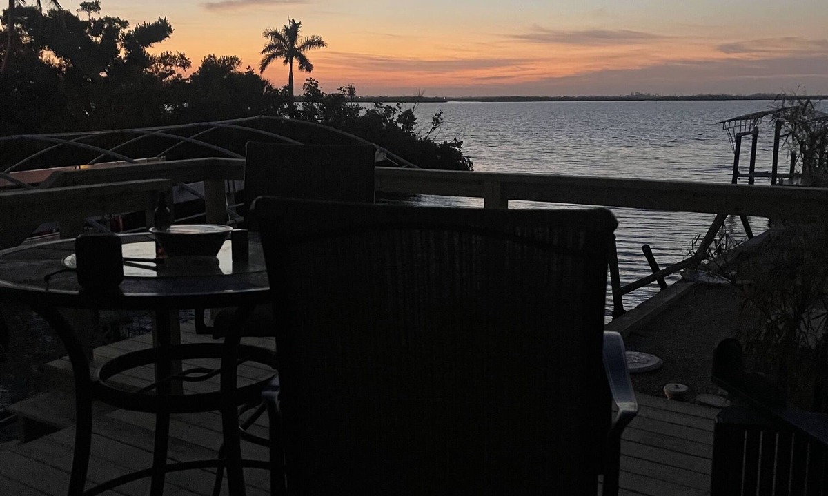 Matlacha House | Hemingway-esque Florida Escape, Boat and Available Boat Lift On Property,