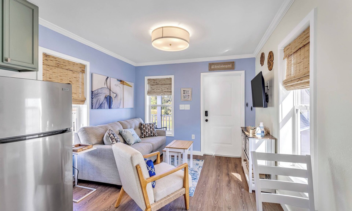 Pass Christian Cottage | Heron's Nest Beach Cottage Pass Christian - Walk to Beach and Downtown!