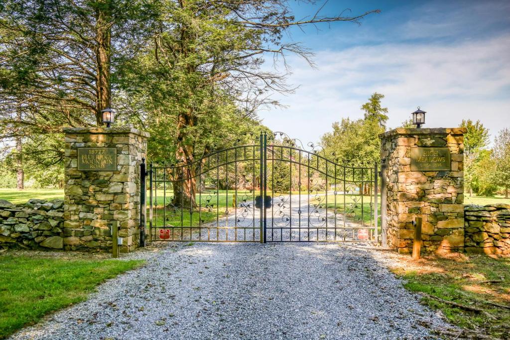 Bluemont Villa | High Meadows Estate