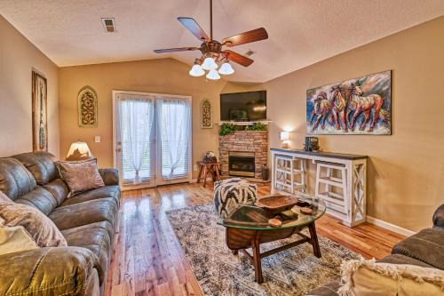 Pigeon Forge Ski Chalet | High N' Dry Pigeon Forge Cottage River Walk 1 Mi to Pkwy