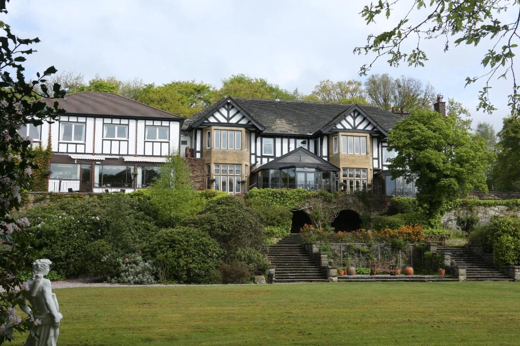 Simonstone Hotel | Higher Trapp Hotel