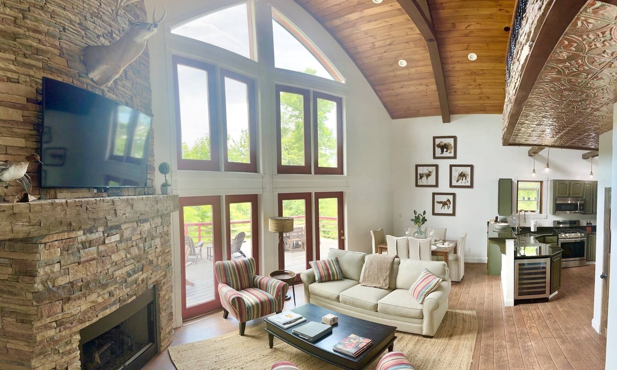 Highlands Cabin | Highlands, North Carolina Private Mountain Hideaway with 5 Fireplaces!