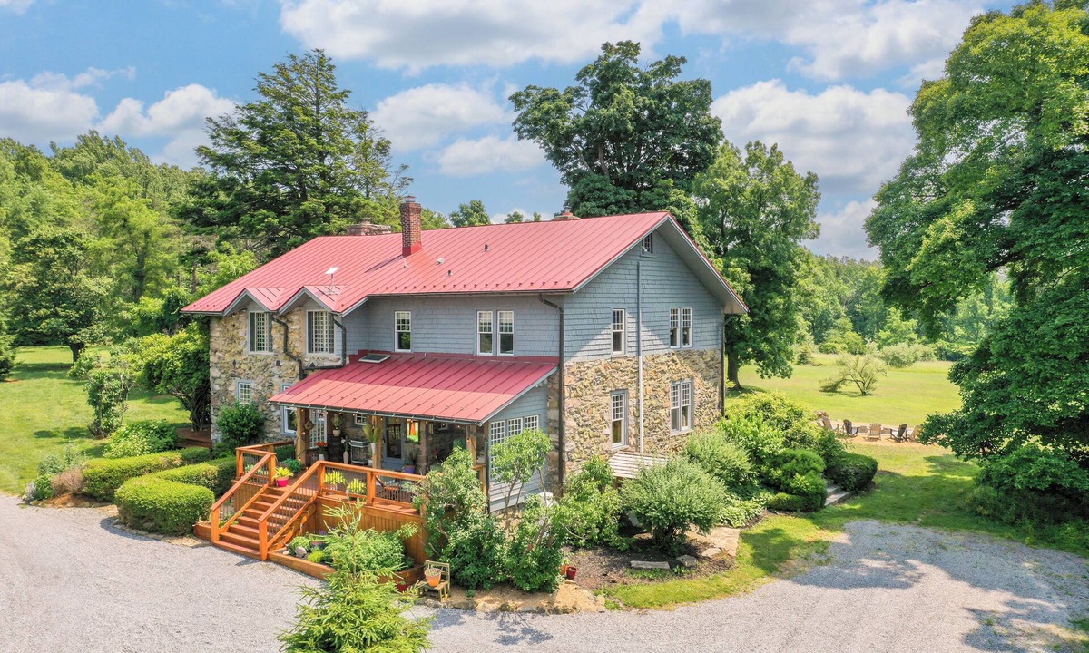 Bluemont Villa | Highmeadows Estate in the heart of Bluemont Virginia