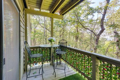 Ozone House | Hike, Fish & Golf: Condo 5 Mi to Ozone Falls!