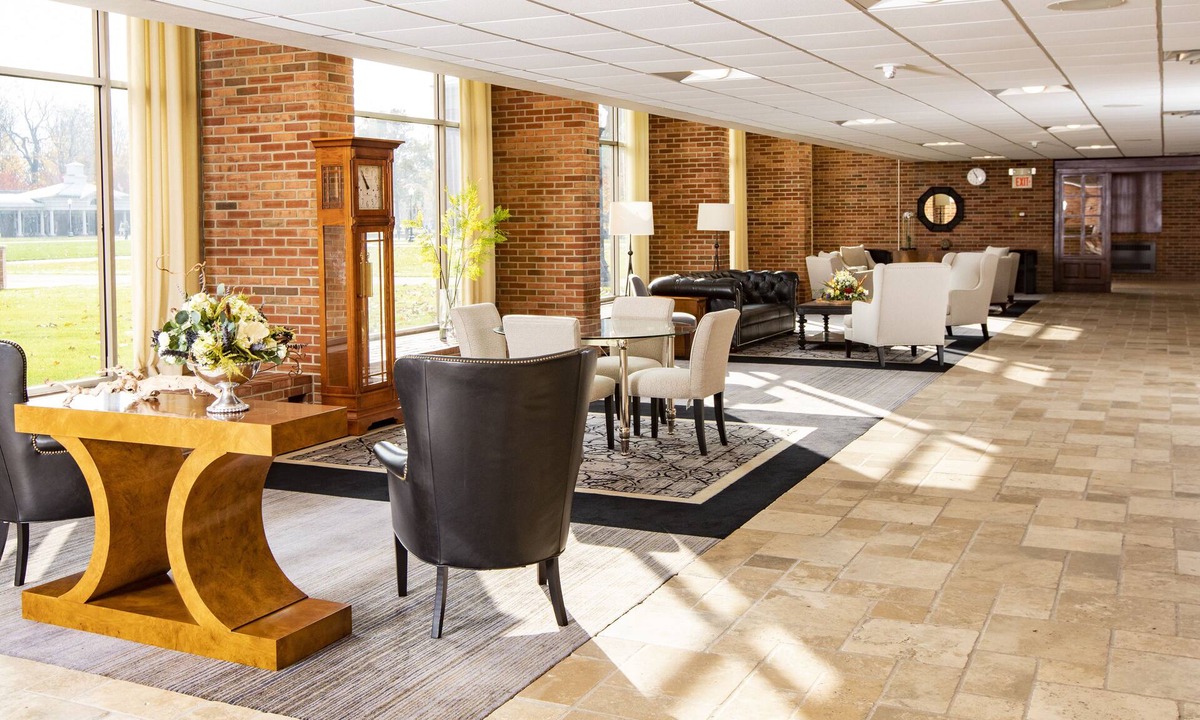 Hillsdale Hotel | Hillsdale College Dow Hotel and Conference Center