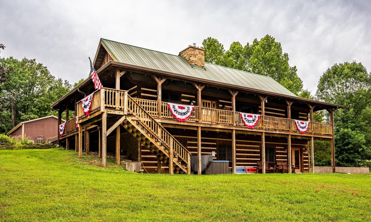 Nashville Cabin | Hilltop Cabin Escape | Hot Tub, Game Room & Endless Views