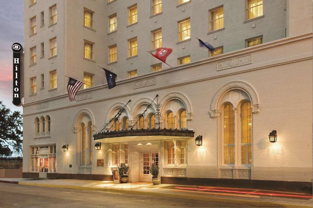 Baton Rouge Hotel | Hilton Baton Rouge Capitol Center