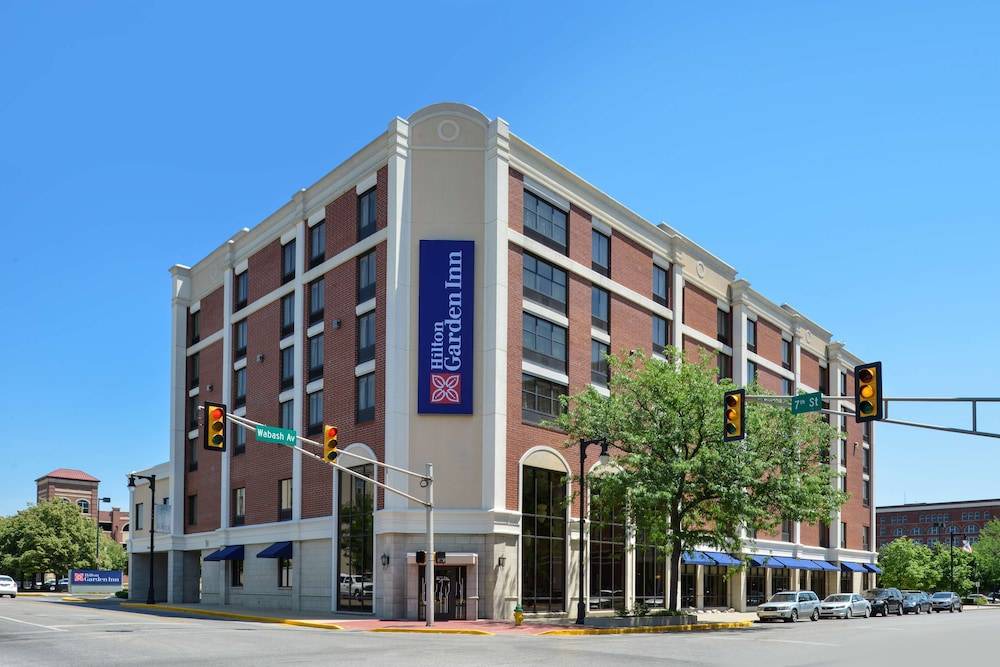 Downtown Hotel | Hilton Garden Inn Terre Haute