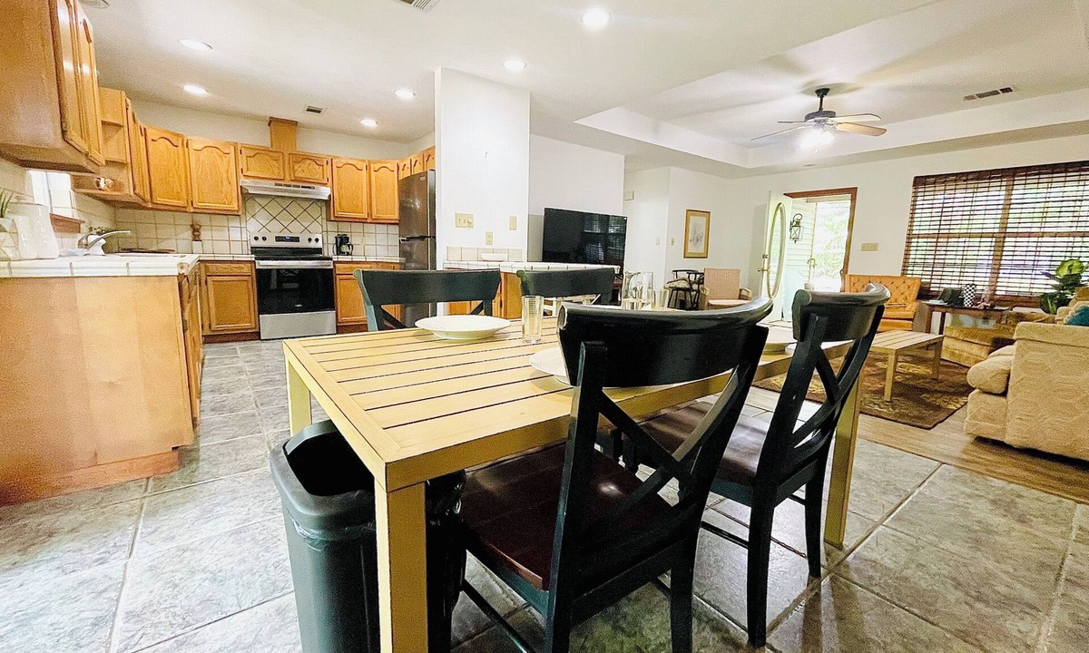 Covington House | Hip Hornsby House-central location, fenced lg. yard, garage, patio