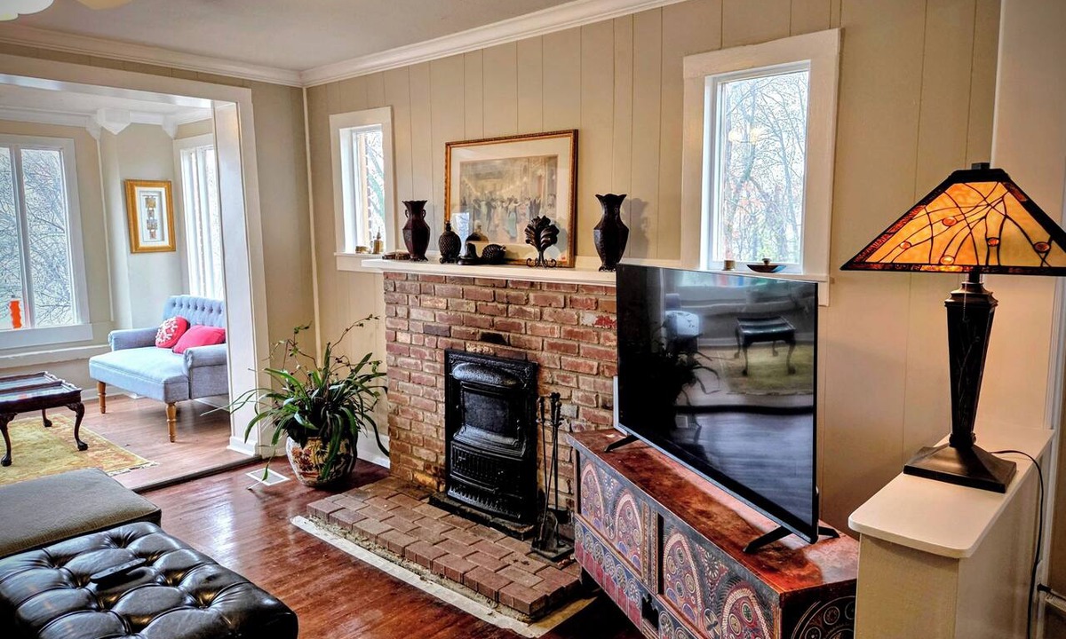 Hardy Cottage | Historic Carrie Tucker Cottage with view of Spring River in charming Hardy, Ark.