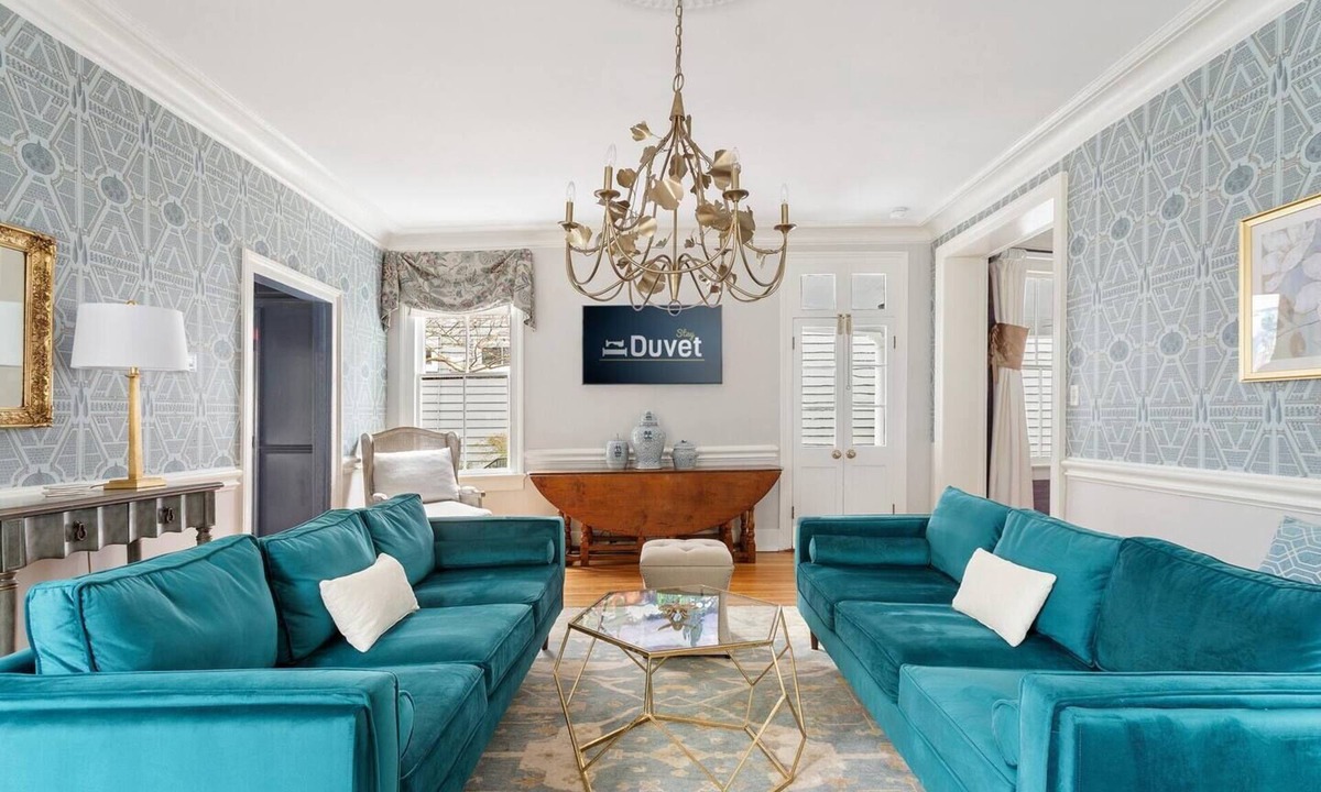 Downtown Charleston House | Historic Charm | The Bee & Blossom