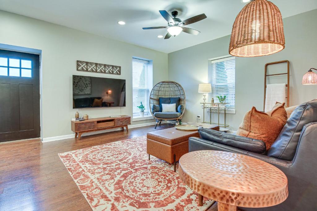 Loveland Apartment | Historic Loveland Apt: Walk to Little Miami River!