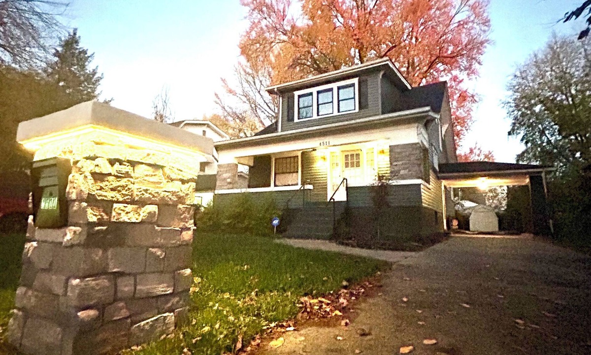 Beechmont House | Historic Modern Home Near Downtown Louisville