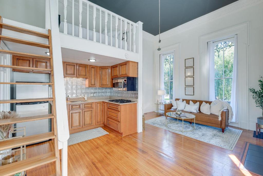 New Albany Apartment | Historic New Albany Apartment ~ 6 Mi to Louisville