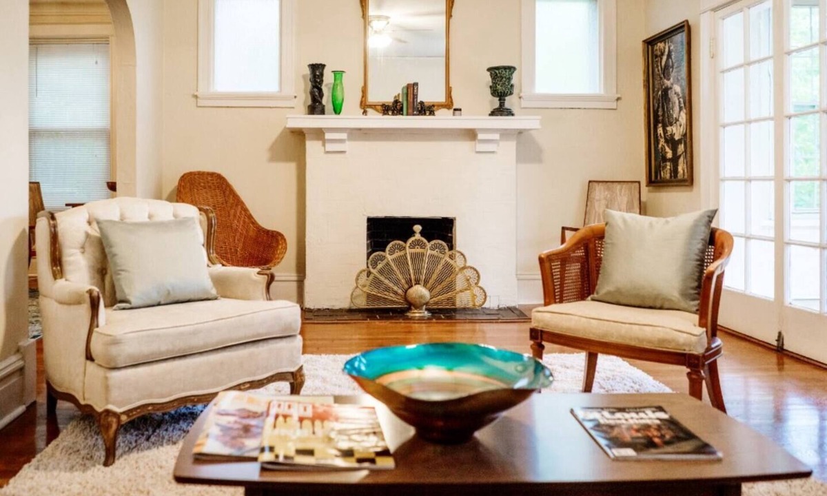 St. Louis Apartment | Historic Retreat in the City
