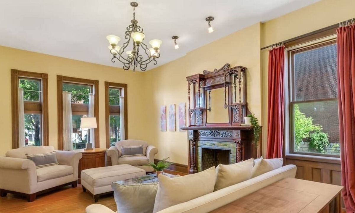 Lafayette Square House | Historic Victorian | Lafayette Square | 3 Bedroom